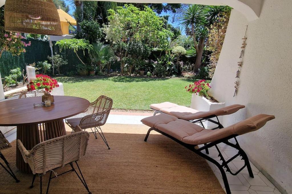 Luxe Studio Met Ruim Terras, Vlak Aan Zee! Sitio de Calahonda Екстер'єр фото